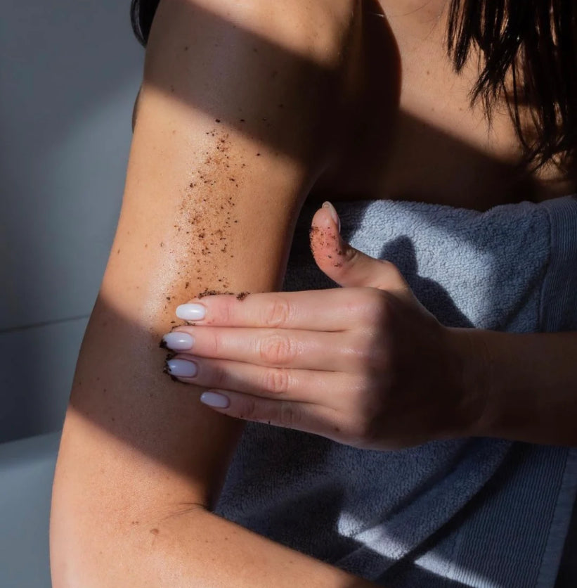 Flawsome Cellulite Reducing Skin Smoothing Coffee Scrub